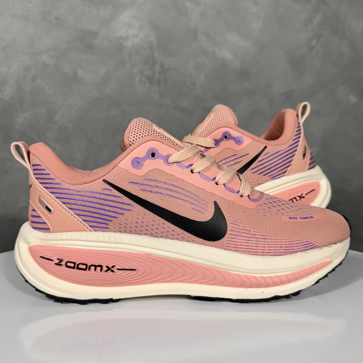 Tênis Feminino Vomero 18 Premium