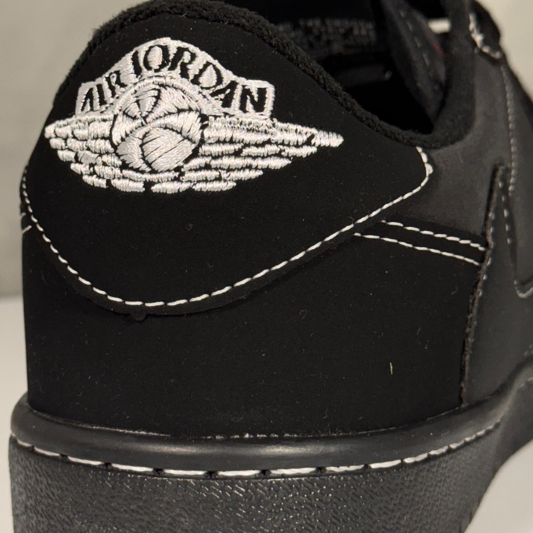 Tênis Masculino Travis Scott x Jordan Black Phantom Premium