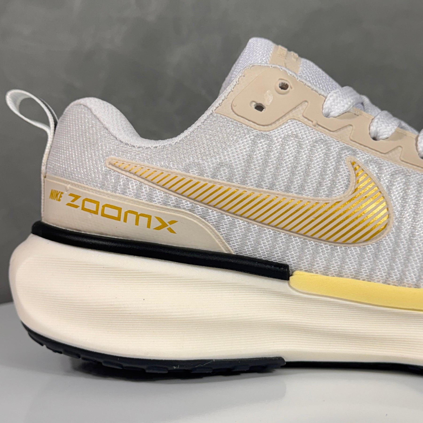 Tênis Unissex Zoomx 04 Premium