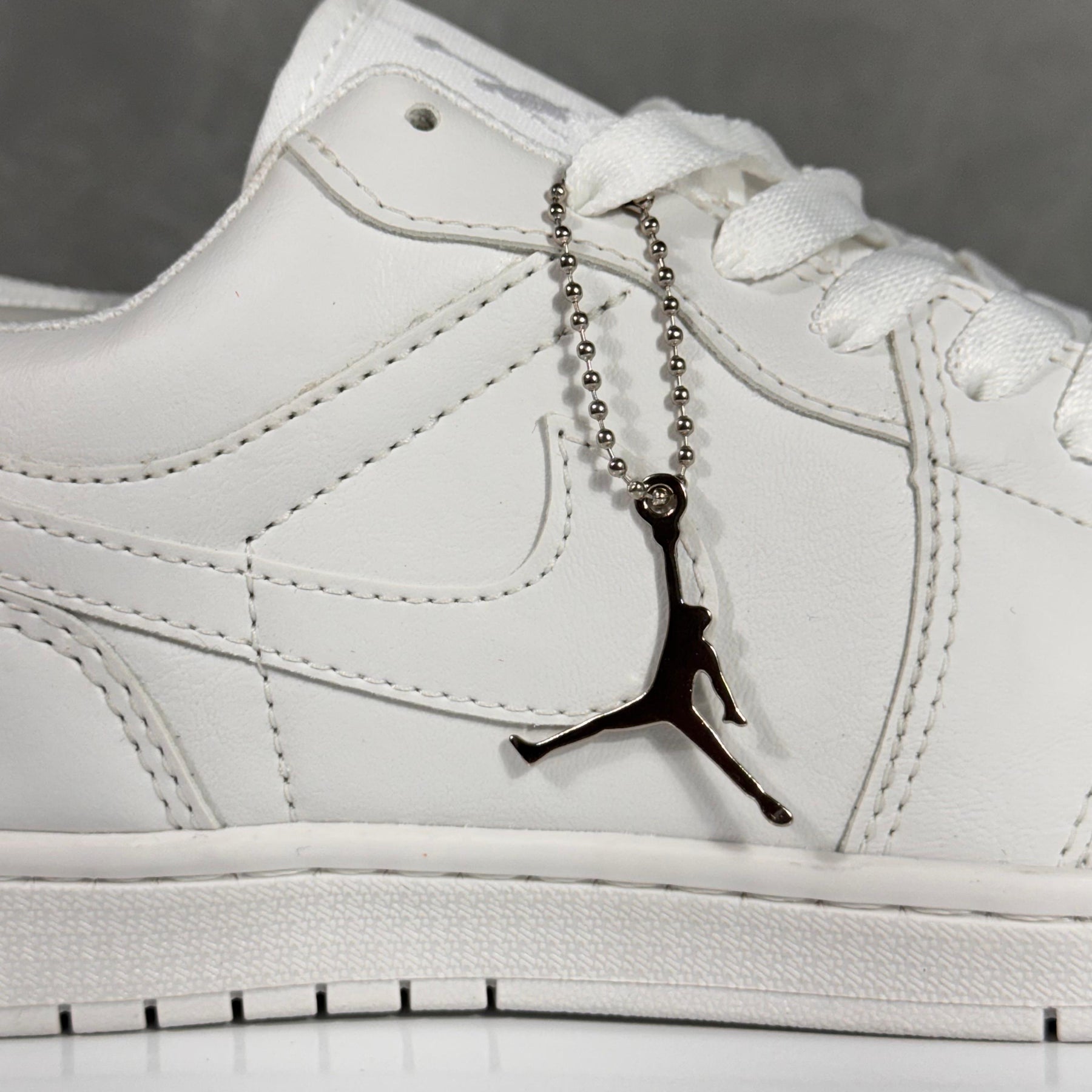 Tênis Unissex Jordan Branco Premium