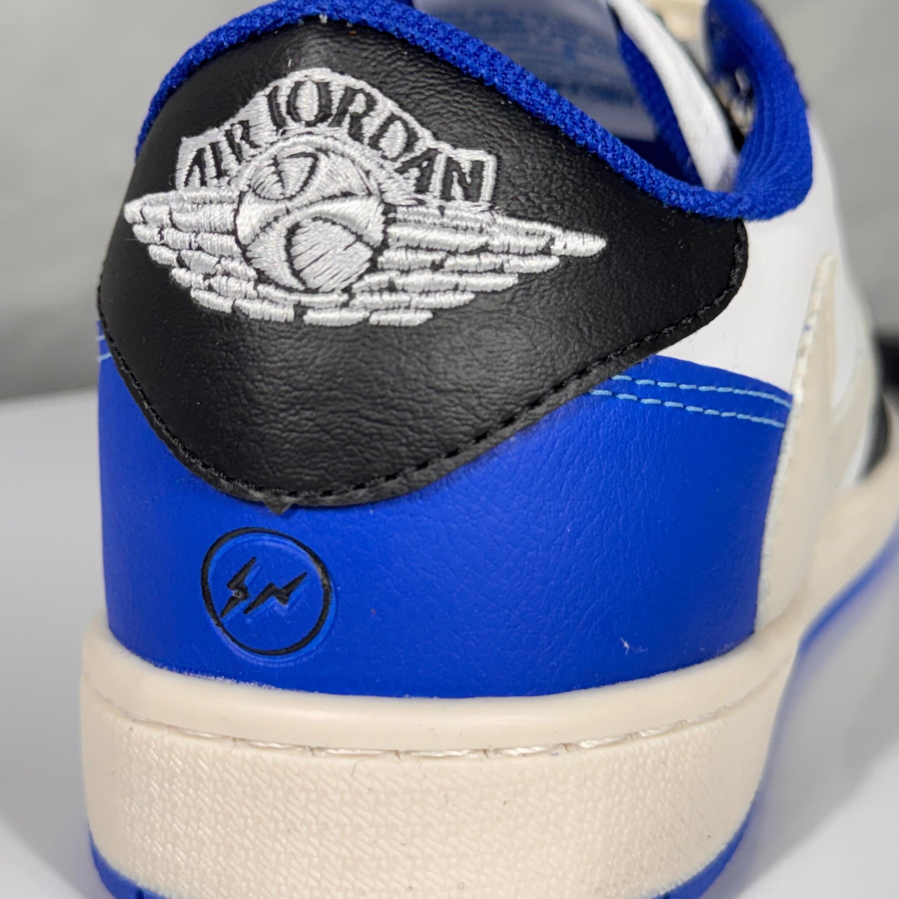 Tênis Masculino Travis Scott x Jordan Fragment Premium